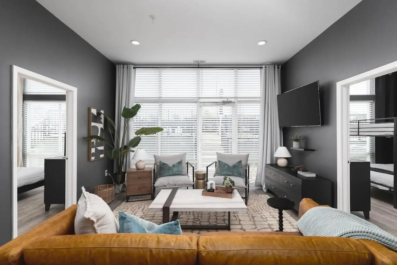 Apartment Chic Nashville 4 Bedroom, 7 Beds - Walk To Restaurants United States